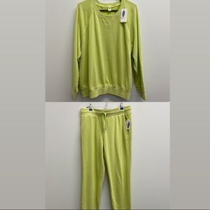 NEW - LOUNGE WEAR SET / MATCHING SET NEON / SWEATS SET / SIZE XL AND S!